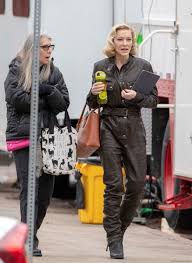 If the book is entitled nightmare alley, why oh why do we have a cover still showing jane greer holding a gun on unseen steve brodie who she kills while the latter has a. Cate Blanchett Fan Cate Blanchett Com Nightmare Alley First Pics From The Set Cate Blanchett Fan Cate Blanchett Com