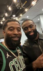 Jermaine Diggs's Instagram, Twitter & Facebook