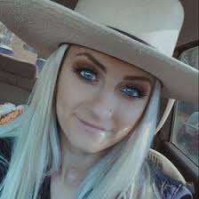 Haley Welborn (haleycheyy67)