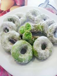 Menariknya lagi, cara membuat lukumades atau donat yunani ini enggak ribet dan enggak membutuhkan banyak bahan lho. Resep Donat Pandan Dari Kentang Empuk Dan Tahan Lama
