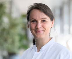 Nr. 2024 Top-Thema: Neubau optimiert Apotheke Wechsel an der Spitze der  Klinik für Psychiatrie Erste Frauenmilchbank in Unte