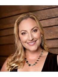 Ronna Thomas's Instagram, Twitter & Facebook