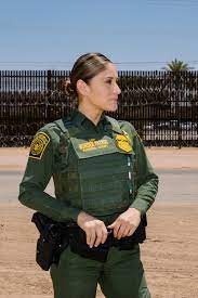 How much does a border patrol officer make in florida? People Actively Hate Us Inside The Border Patrol S Morale Crisis The New York Times