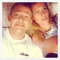 Amanda Ede's Instagram, Twitter & Facebook