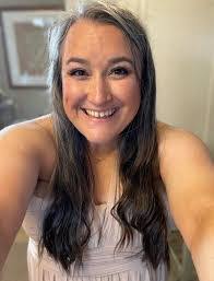 Julie Counts's Instagram, Twitter & Facebook