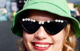 Makiksen aamu-uinti, vip-puolen kevätkääryleet ja tulikuuma Domino