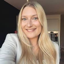 Grace Rowe's Instagram, Twitter & Facebook