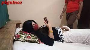 Bhai Bahan ki chudai in hindi-indian desi girl Fucks with step brother in  hindi audio - порно видео