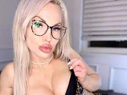 Teaching assistant facing sack over OnlyFans claims school board was  subscriber - Daily Star