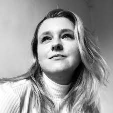 Paula Haynes's Instagram, Twitter & Facebook