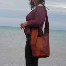 Voir plus d'idées sur le thème sac, sac à main, sac pochette. Sac A Main Fourre Tout En Cuir Naturel Pratique Et Indemodable