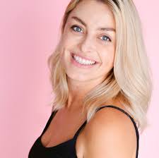 Deb Foster's Instagram, Twitter & Facebook