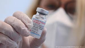 Researchers analyzed reports from more than 3 million vax. Ema Empfiehlt Moderna Impfstoff Fur Jugendliche Aktuell Europa Dw 23 07 2021