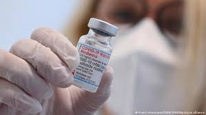 Up to 30% of persons in the general population might have some type of allergy or history of allergic reactions. Ema Empfiehlt Moderna Impfstoff Fur Jugendliche Aktuell Europa Dw 23 07 2021