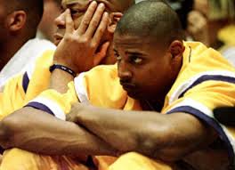 Pegan "como a un perro" a un ex de los Lakers y Unicaja