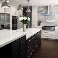 This contemporary shaker kitchen is the perfect addition to any modern kitchen space, featuring stunning grey island and bespoke storage solutions. Customized American Style Modern Black White Grey Modular Kitchen Cabinets China Esspreso Shaker Kitchen Cabinet Kitchen Wall Cabinet Made In China Com