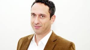 twyn group übergibt Peter Sales-Leitung