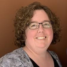 Carrie Healy's Instagram, Twitter & Facebook