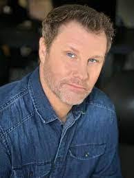 Robert Oquinn's Instagram, Twitter & Facebook