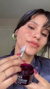 Nora Bonilla Bright Timing Brightening Mask Application