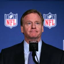 Goodell, Jerry Jones moving