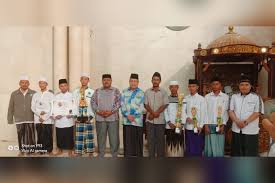 Hasil budidaya jamur tiram siswa siswi smp pada pameran sekolah. Borong Piala Siswa Smk Di Apresisasi Sang Pengasuh Smk Sunan Drajat