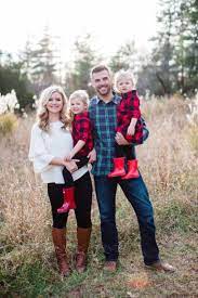 Cristin Cooper Family Photo Outfits Winter Family Christmas Pictures Outfits Family Photo Outfits