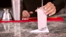 Resultado de imagen para Conoce y aprende a preparar las bebidas más compradas en bares.