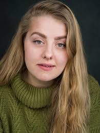 Fanny Fay's Instagram, Twitter & Facebook