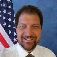 Doris Shutt's Instagram, Twitter & Facebook