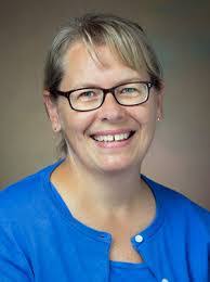 Heidi Bray's Instagram, Twitter & Facebook