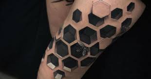 Applying temporary tattoo is an easy process and they last for few couple of days. Artist Creates Amazing 3d Tattoos That Will Make You Look Twice Bored Panda
