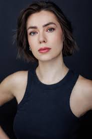 Victoria Dunsmore's Instagram, Twitter & Facebook