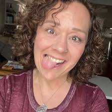 Jackie Henson (@elliesauntie)