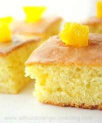 Le Gateau Est Simple Et Rapide A Faire Avec Un Parfum D Orange Et De Vanille Tres Savoureux Pa Gateau Moelleux Recette Gateau Moelleux Recette Gateau Facile