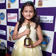 actress