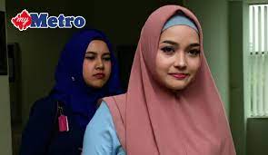 Siti arifah masih berstatus isteri orang ketika pernikahan mereka berlangsung 1 mei lalu. Mohon Pengesahan Pernikahan Metrotv