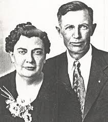 Caroline Florence Wrobbel Leonhardt (1901-1972): homenaje de Find a Grave