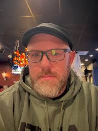 Hello... I'm looking for a good partner for me, I don't care about your  finances, I have a business, the important thing is to be faithful💕.  Contact me here 👇 ☎️ /