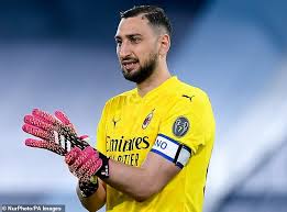 Statistics, appearances, age, news and career. Chelsea And Manchester United Target Gianluigi Donnarumma Puts Ac Milan Contract Talks On Hold Aktuelle Boulevard Nachrichten Und Fotogalerien Zu Stars Sternchen