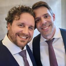 Happy birthday to my dearest friend, and pianist and Birthday twin  @mathieupordoy ! Not a bad place for a recital