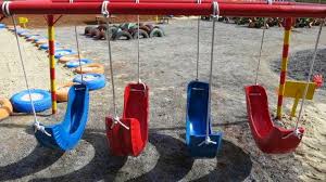 Araba Lastiginden Neler Yapilir Mimuu Com Oyun Bahceleri Arka Bahce Oyun Alani Araba