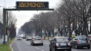 Blocco auto e traffico roma oggi 27 dicembre chi può circolare. E Ufficiale Da Domani Stop Ai Diesel Euro 5 La Stampa