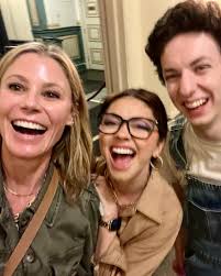 Julie Bowen (@itsjuliebowen) • Instagram photos and videos