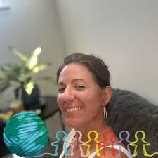 Recommendations for modern pixie hair stylists?