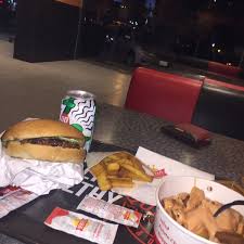Photos At Sultan Delight Burger سلطان دي لايت برجر النزهة جدة منطقة مكة