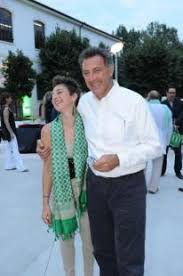 Le tre figlie maggiori le ha avute dal suo primo matrimonio con patrizia fachini. Diseredati Per Finta Parla La Figlia Di Luca Barbareschi Volevo Cambiare Cognome Media E Tv