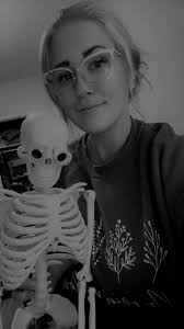 Enjoy the soothing ambiance of Little Path Spa, where we specialize in  mindfulness and relaxation. Let go of stress and tension with our  customizable massages, designed to meet your unique needs. Take