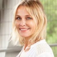 Sarah Bingham's Instagram, Twitter & Facebook