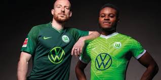 Trending news, game recaps, highlights, player information, rumors, videos and more from fox sports. Vfl Wolfsburg Stellt Neue Trikots Vor Vfl Wolfsburg